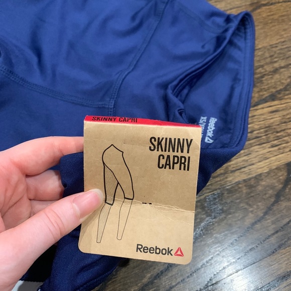 Brand new with tags Reebok Skinny Capri Women’s xs - Picture 6 of 11